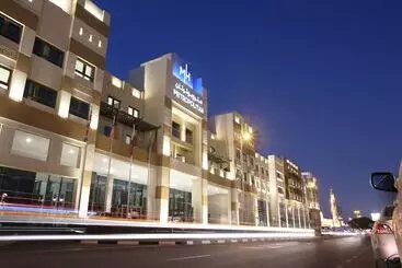 Metropolitan Hotel Dubai