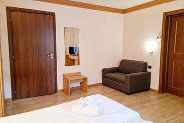 ホテル San Carlo, Tra Bormio E Livigno