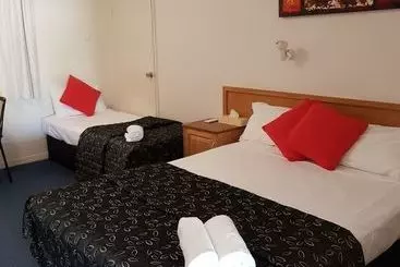 酒店 Cluden Park Motor Inn