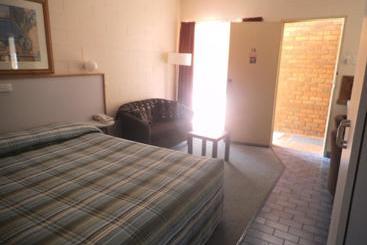 Yarragon Motel