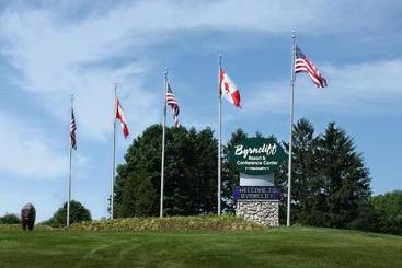 Byrncliff Golf Resort