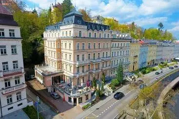 Humboldt Park Hotel & Spa