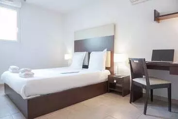 ホテル Zenitude Hôtel Résidences Toulon Six Fours