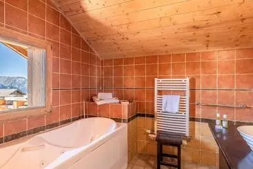 관광객 아파트 Madame Vacances Les Chalets de L'Altiport