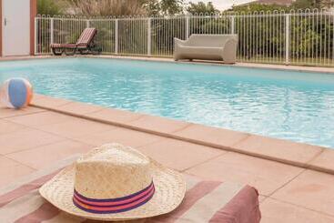 هتل آپارتمان Appart City Classic Aixenprovence  La Duranne