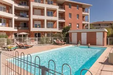 هتل آپارتمان Appart City Classic Aixenprovence  La Duranne