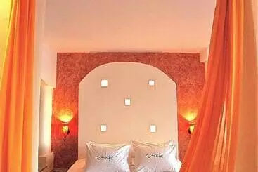 Отель Astarte Suites