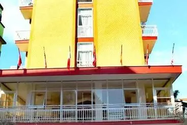 هتل Fellini Rimini