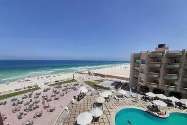 هتل Sea View Resort Alexandria