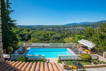 Bed and Breakfast Bastide Les 3 Portes