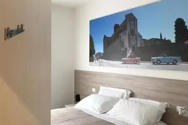 ペンション Garage Con Camere