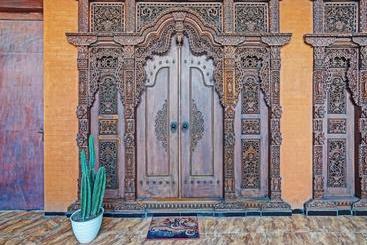 Hotel Oyo 90139 Arival Homestay Syariah