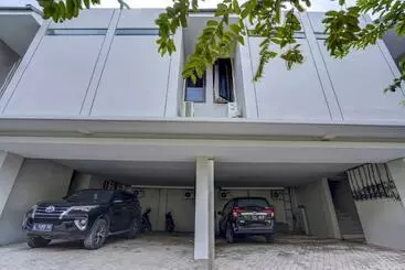 Otel Reddoorz Syariah Near Bypass Krian