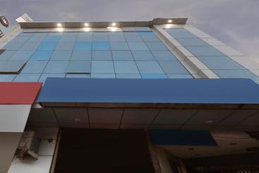 Hotel Spot On 77081  Rj