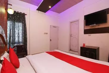 Hotel Spot On  Deluxe Residency