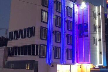 호텔 Sv Dreamstay Near Kempegowda International Airport