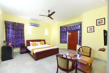 ペンション Golden Flowers Inn