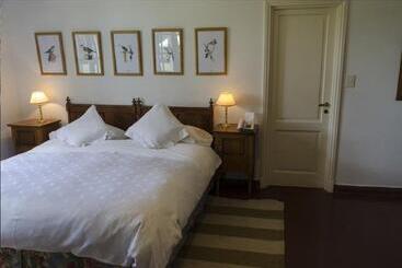 هتل Estancia Ave Maria