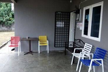 فندق Kemaman Lodge & Cafe   Hostel
