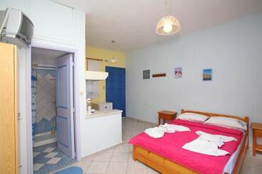 هتل Panorama Studios