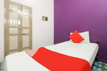 Hotell Oyo 78343 Sri Devi Residency