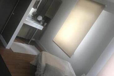 تختخواب و صبحانه Sucre Salé