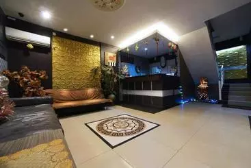 Otel Majestiq  Pku