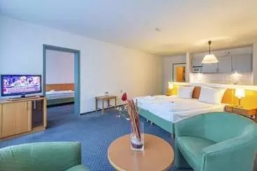 Hotelli Rostock West Im  Kritzmow Park