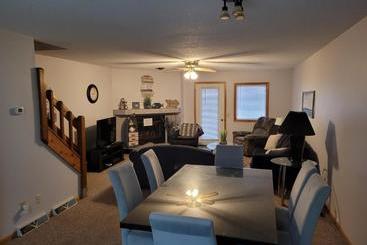 Apart Otel Condos At 530 E. Hiawatha