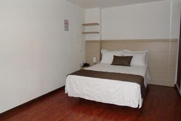 酒店 Paradise Del Cafe