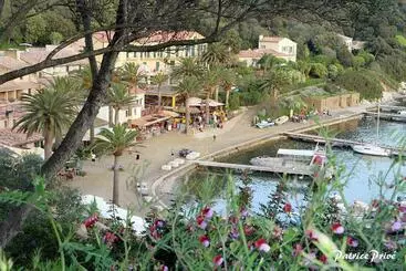 Bed and Breakfast La Maison Du Port