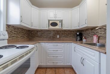 汽车旅馆  Sandy Beach Suites