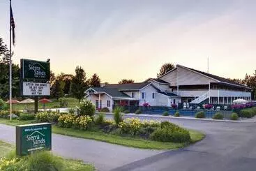 Motelli Sierra Sands Family Lodge