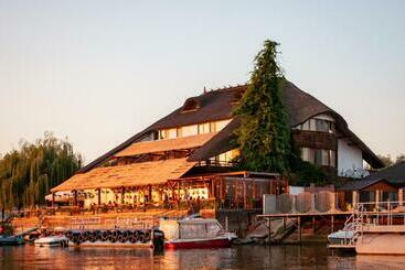 Pensiunea Paradise Delta House