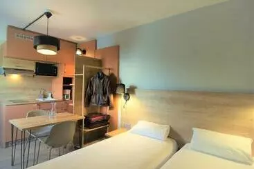 شقة فندقية Apparthotel Torcy