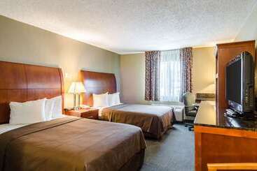 فندق Quality Inn Chicopeespringfield