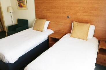 בית מלון כפרי The Willows Training Centre