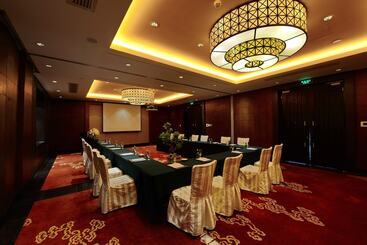 בית מלון כפרי Banyan Tree Lijiang