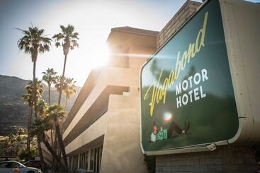 Vagabond Motor Hotel   Palm Springs