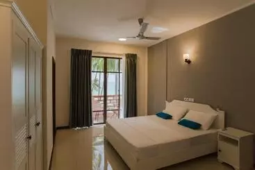 هتل Riveli Retreat Mathiveri