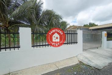 Hotel Oyo 90188 Sibu Aeroplane Homestay2u