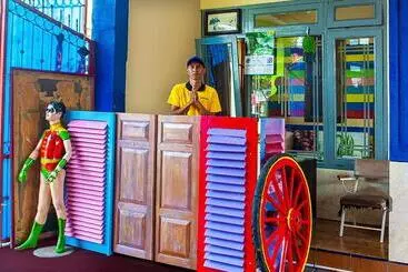 Spot On 2815 Hotel Damai