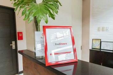 Hotel Reddoorz Near Gaisano Grand Cordova