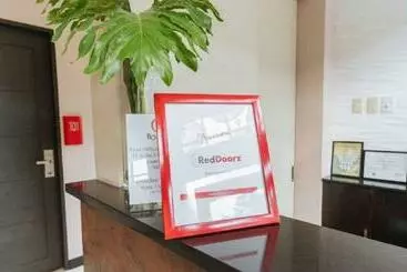 Hotel Reddoorz Near Gaisano Grand Cordova
