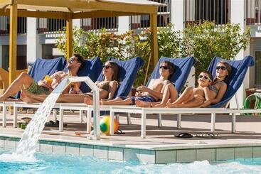 Club Hotel E Residence La Vela