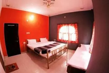 The Hostel Crown