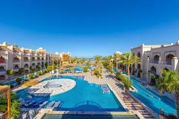 Resort Grand Palace   Couples Only 18 Years Plus