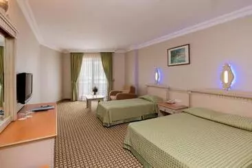 호텔 Holiday Park Resort