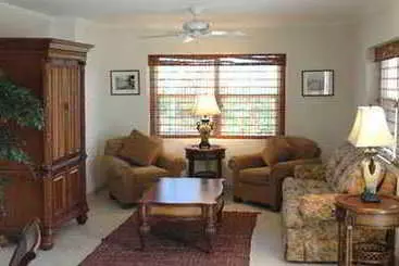 Отель Hut Pointe