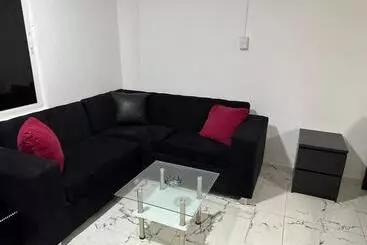 هتل آپارتمان Plaza Europa